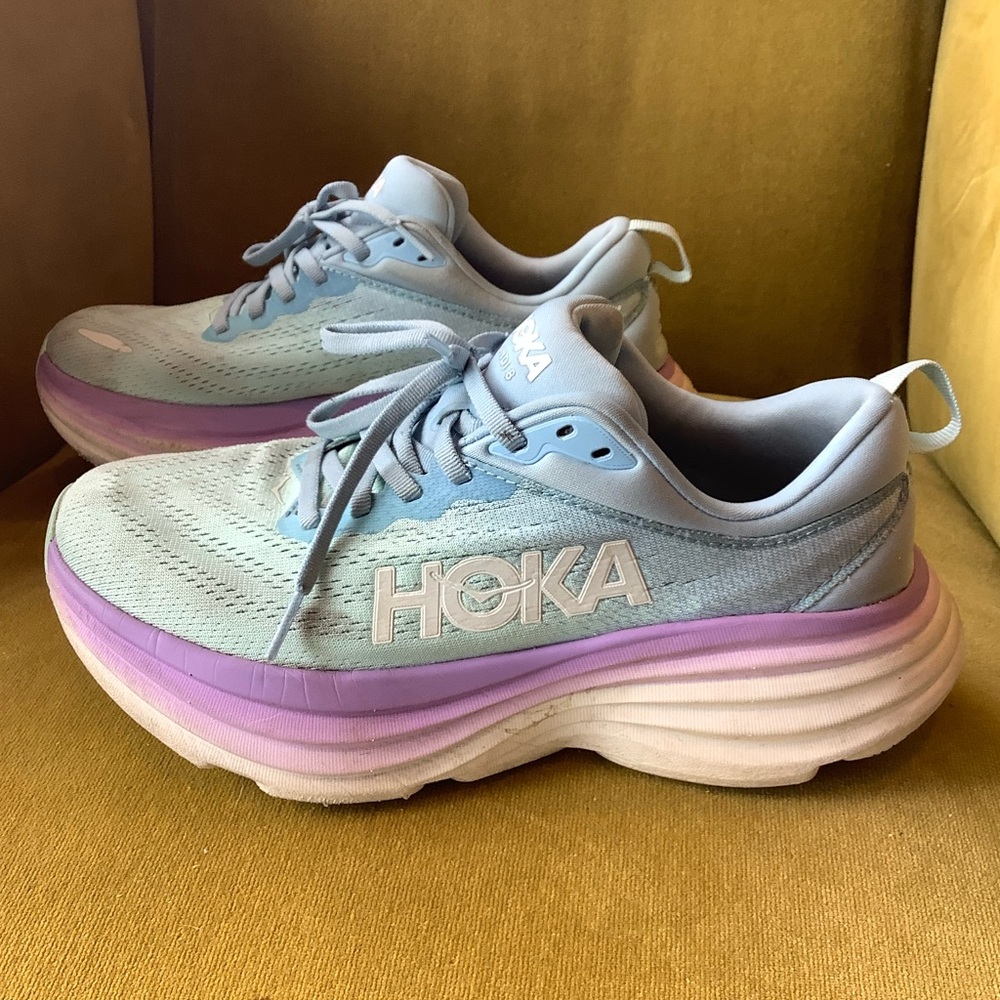 Hoka Women's Bondi 8 Sneakers